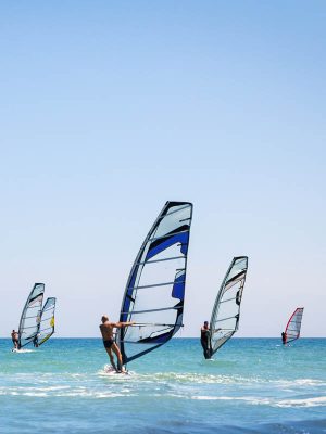 BEGINNER RENTAL FULL INTRO PACKAGE (8 ΩΡΕΣ) kite, sup, wing, windsurf lessons in greece book your lessons online